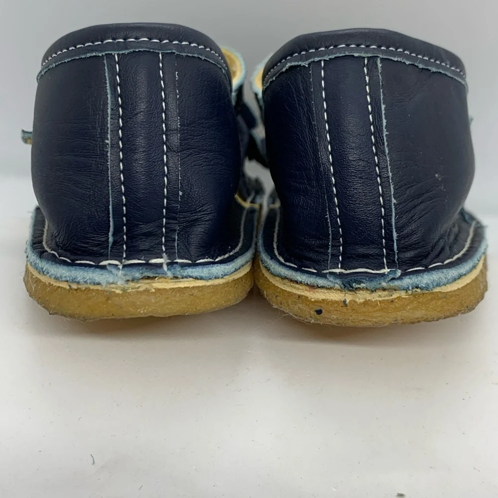Private Listing Bear Feet Navy Leather Flower Sandal Green woven 2 @darlingisaid - Picture 6 of 6